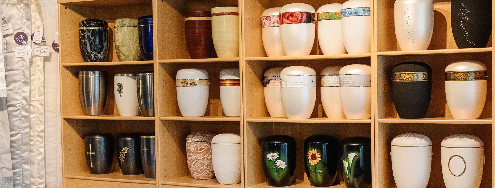 Verschiedene Urnenmodelle zur Auswahl bei Eiberger & Krauß